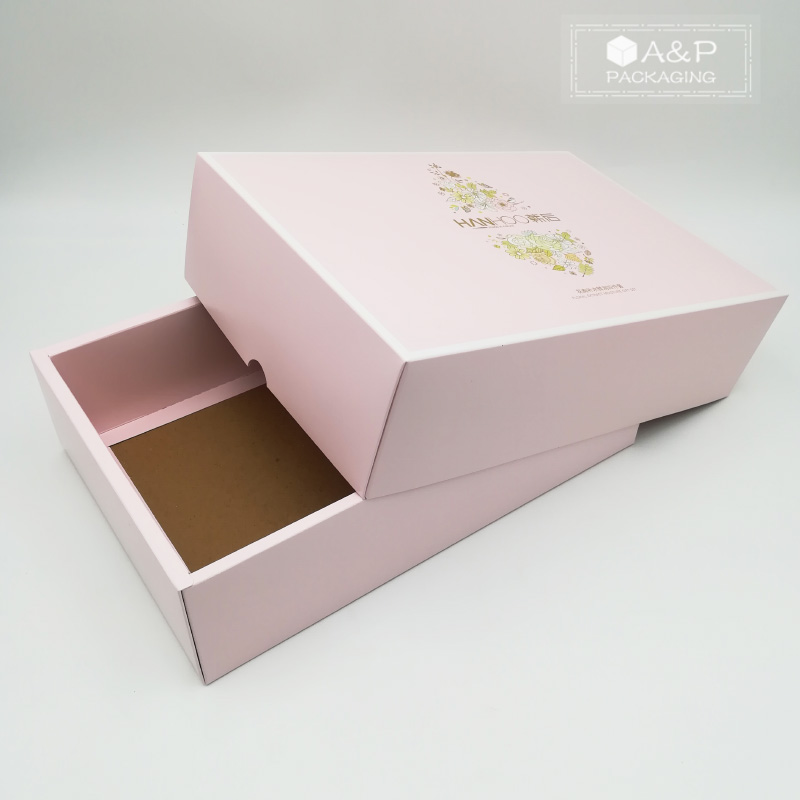 Small empty gift boxes photos